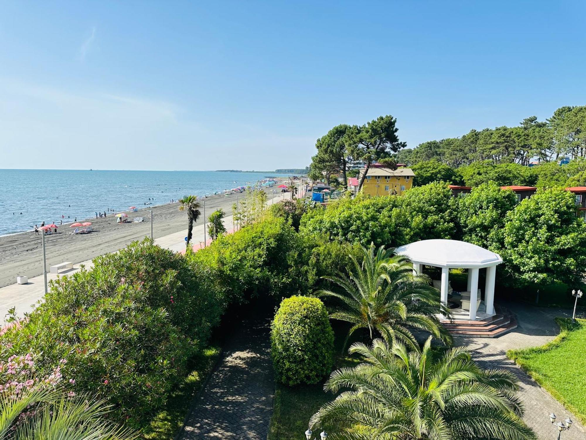 Claude Monet Beach Hotel Ureki Eksteriør bilde